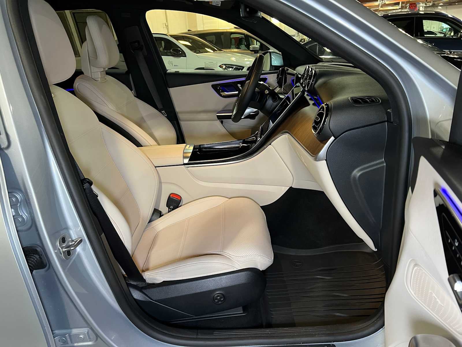 2025 Mercedes-Benz GLC GLC 300