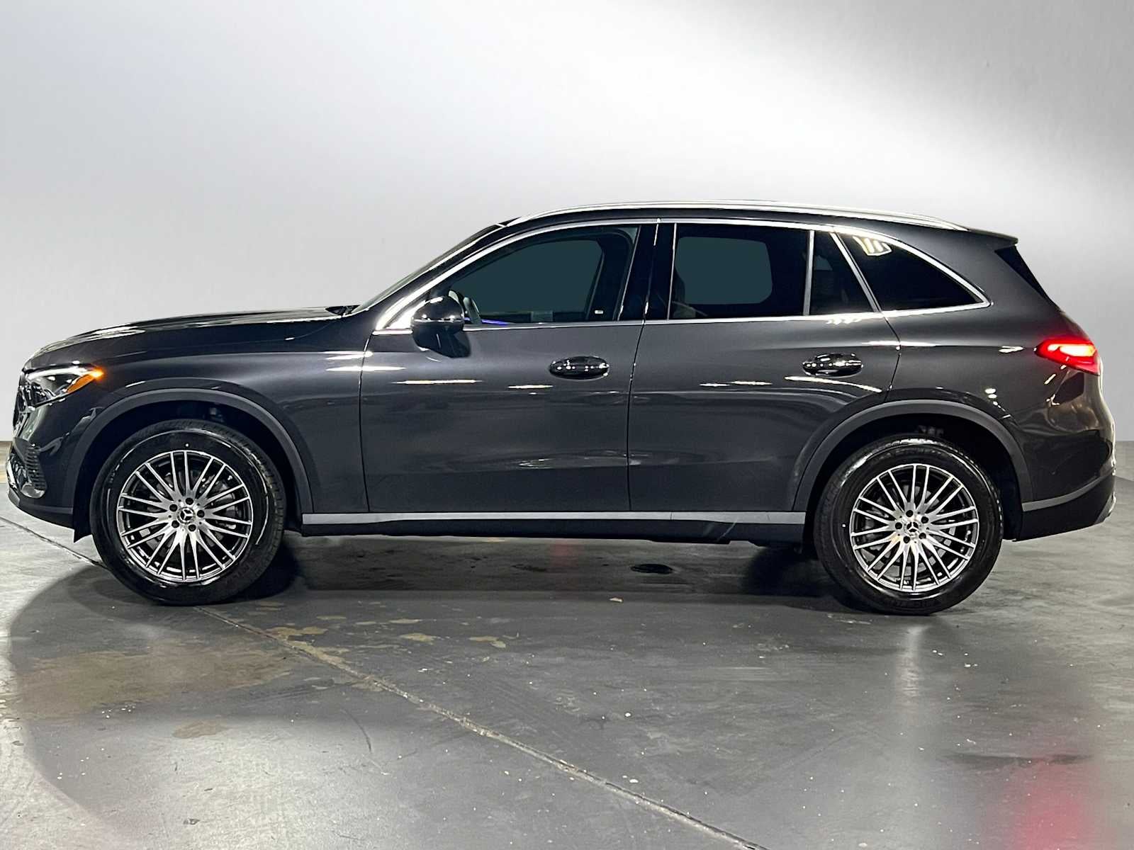 2025 Mercedes-Benz GLC GLC 300