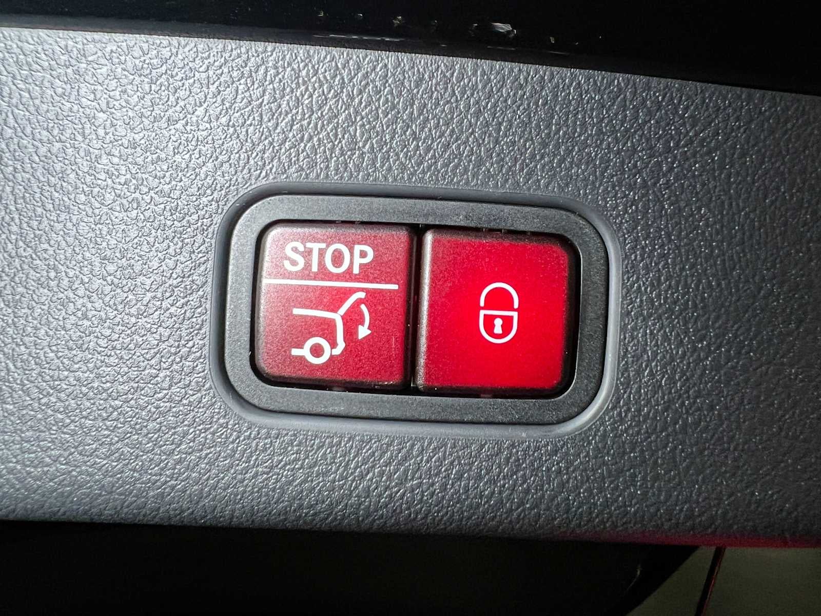 2025 Mercedes-Benz GLC 300 4MATIC® SUV