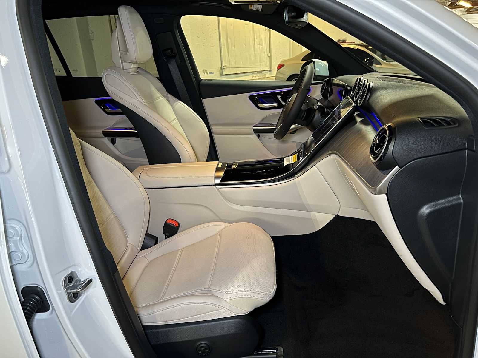 2025 Mercedes-Benz GLC 300 GLC 300