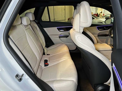 2025 Mercedes-Benz GLC 300 GLC 300