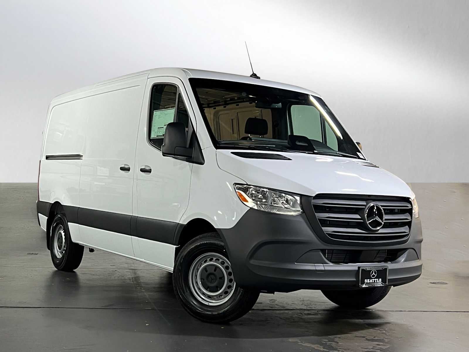 2025 Mercedes-Benz Sprinter 2500 Standard Roof I4 Diesel 144" RWD