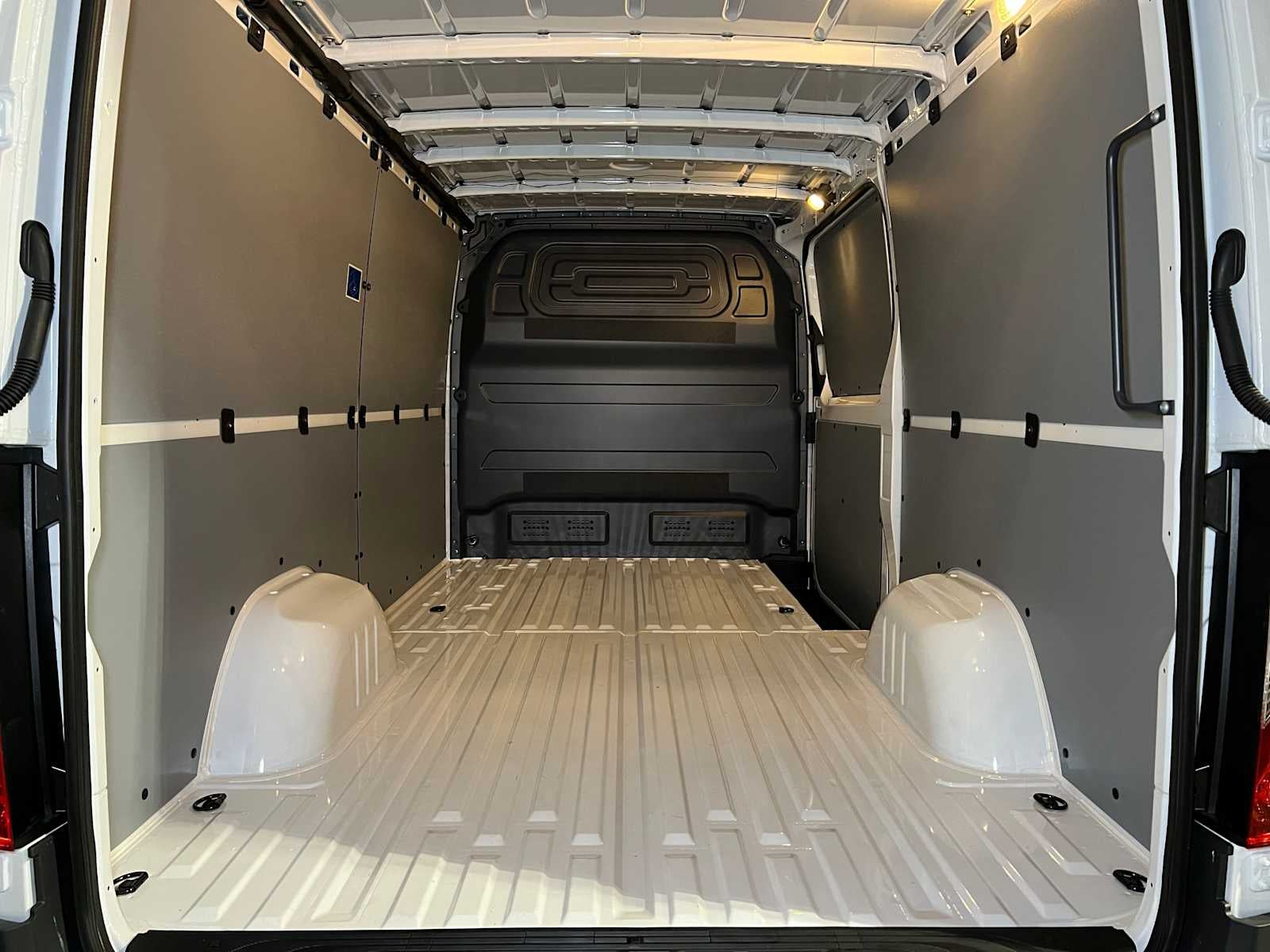 2025 Mercedes-Benz Sprinter 2500 Standard Roof I4 Diesel 144" RWD