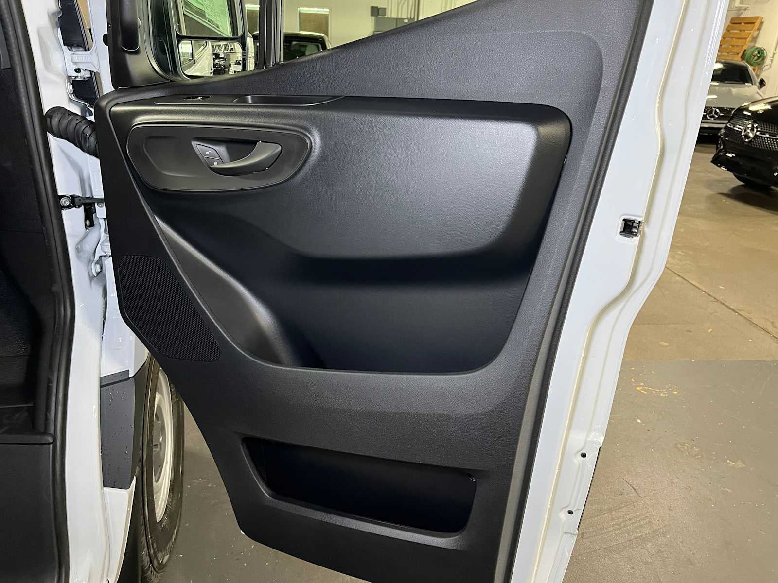 2025 Mercedes-Benz Sprinter 2500 Standard Roof I4 Diesel 144" RWD