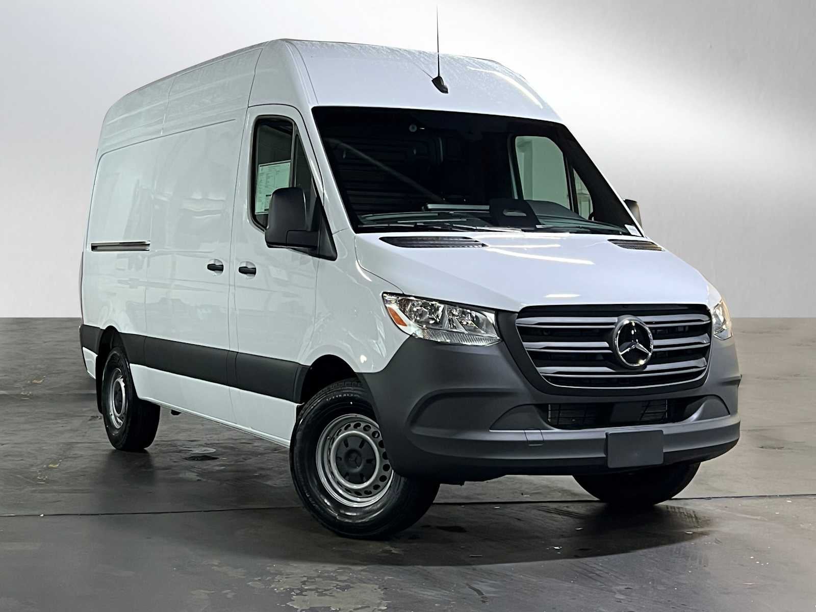 2025 Mercedes-Benz Sprinter 2500 Standard Roof I4 Diesel 144" RWD