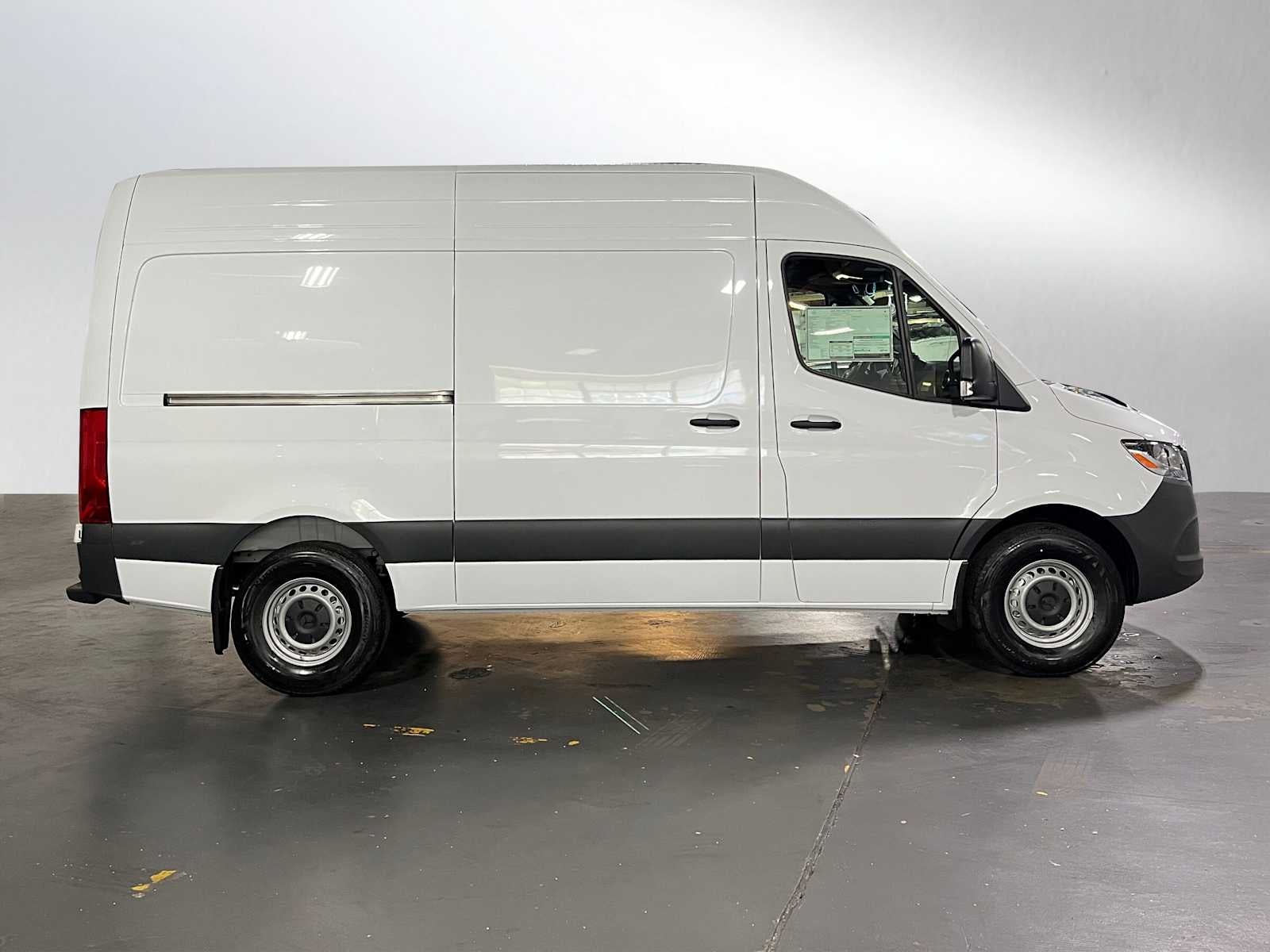 2025 Mercedes-Benz Sprinter 2500 Standard Roof I4 Diesel 144" RWD