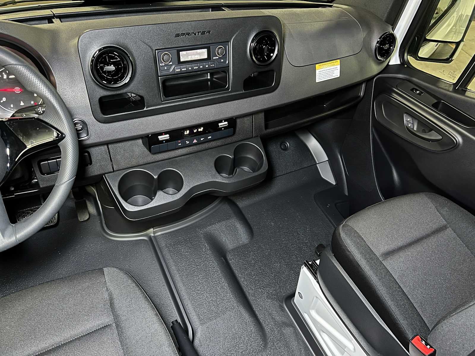 2025 Mercedes-Benz Sprinter 2500 Standard Roof I4 Diesel 144" RWD