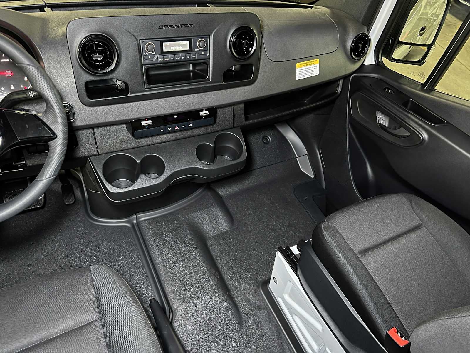 2025 Mercedes-Benz Sprinter 2500 Standard Roof I4 Diesel 144" RWD