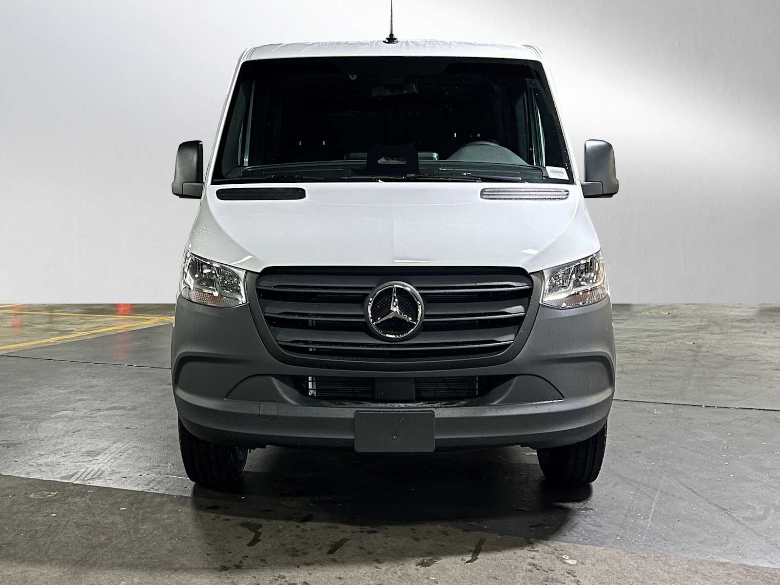 2025 Mercedes-Benz Sprinter 2500 Standard Roof I4 Diesel 144" RWD