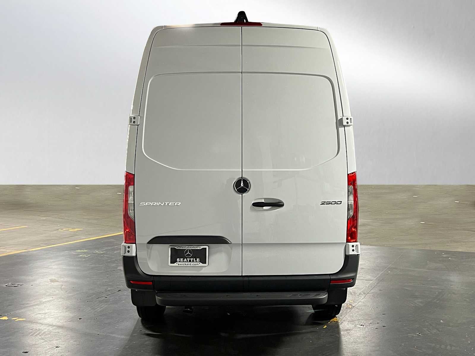2025 Mercedes-Benz Sprinter 2500 Standard Roof I4 Diesel 144" RWD
