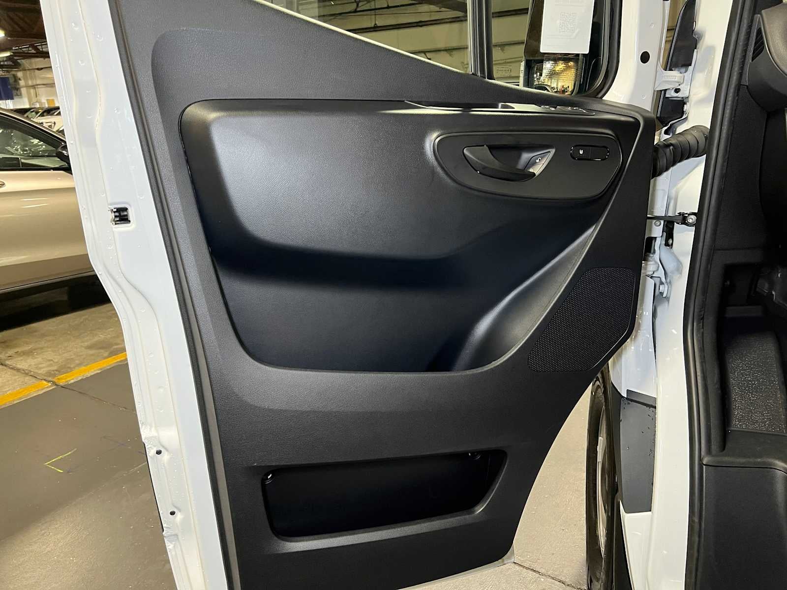 2025 Mercedes-Benz Sprinter 2500 Standard Roof I4 Diesel 144" RWD