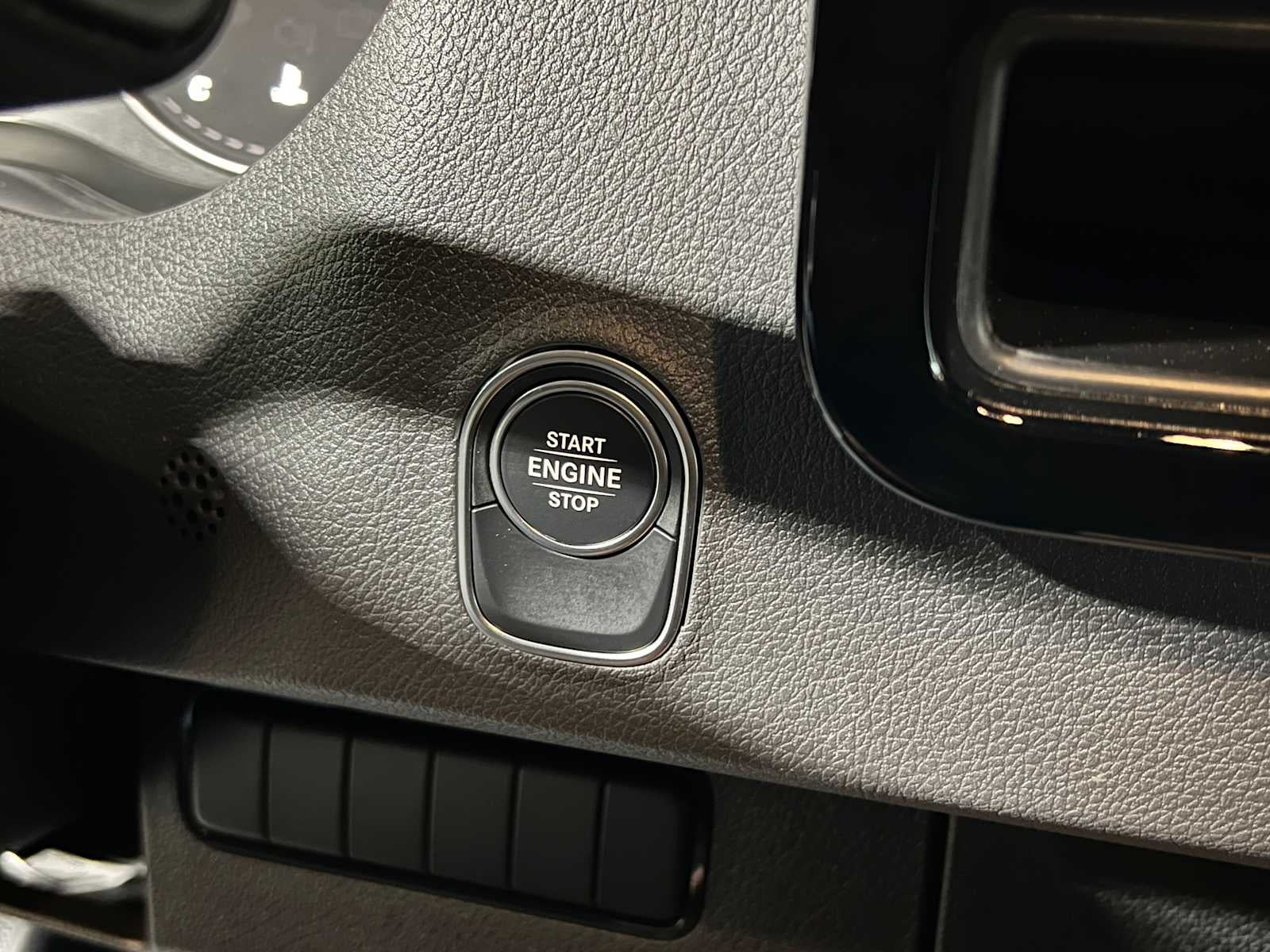 2025 Mercedes-Benz Sprinter 2500 Standard Roof I4 Diesel 144" RWD