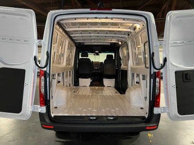 2025 Mercedes-Benz Sprinter 2500 Standard Roof I4 Diesel 144" RWD