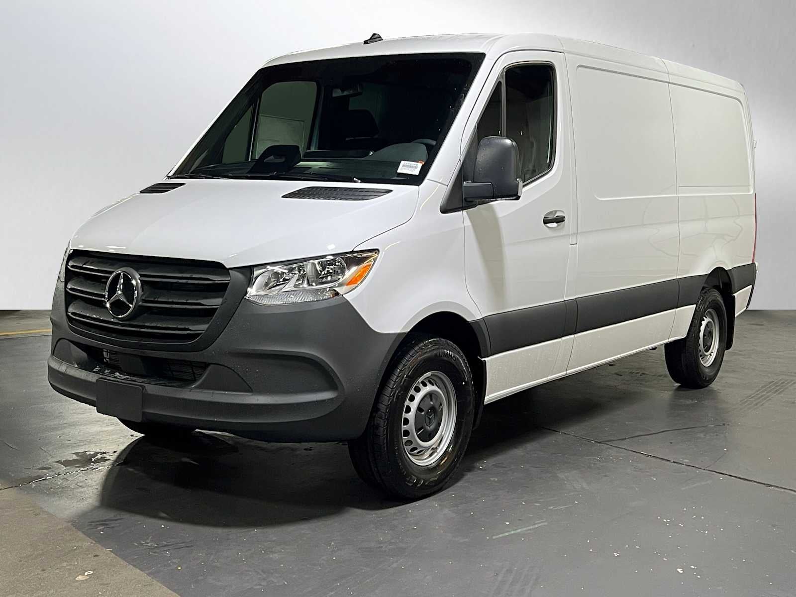 2025 Mercedes-Benz Sprinter 2500 Standard Roof I4 Diesel 144" RWD
