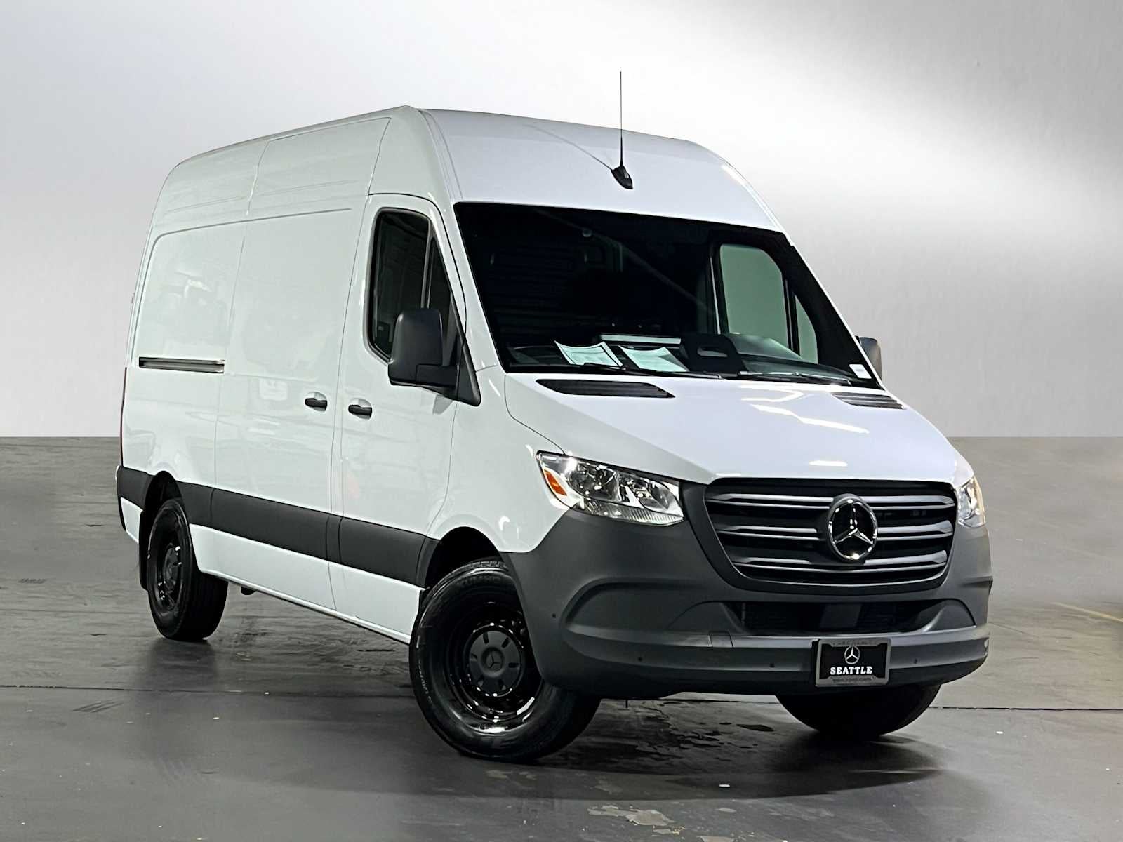 2025 Mercedes-Benz Sprinter 2500 Standard Roof I4 Diesel HO 144" RWD