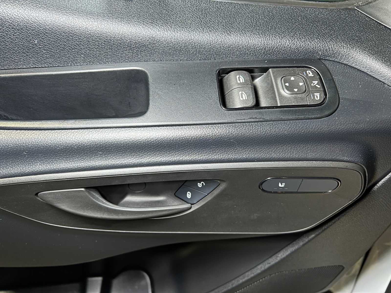 2025 Mercedes-Benz Sprinter 2500 Standard Roof I4 Diesel HO 144" RWD