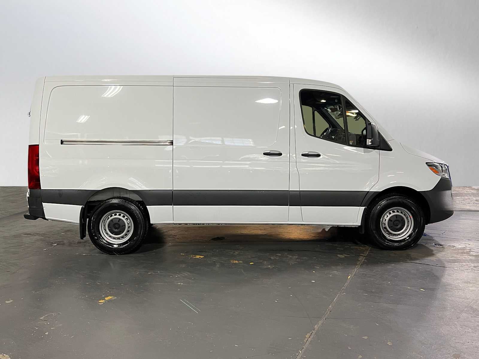 2025 Mercedes-Benz Sprinter 2500 Standard Roof I4 Diesel HO 144" RWD
