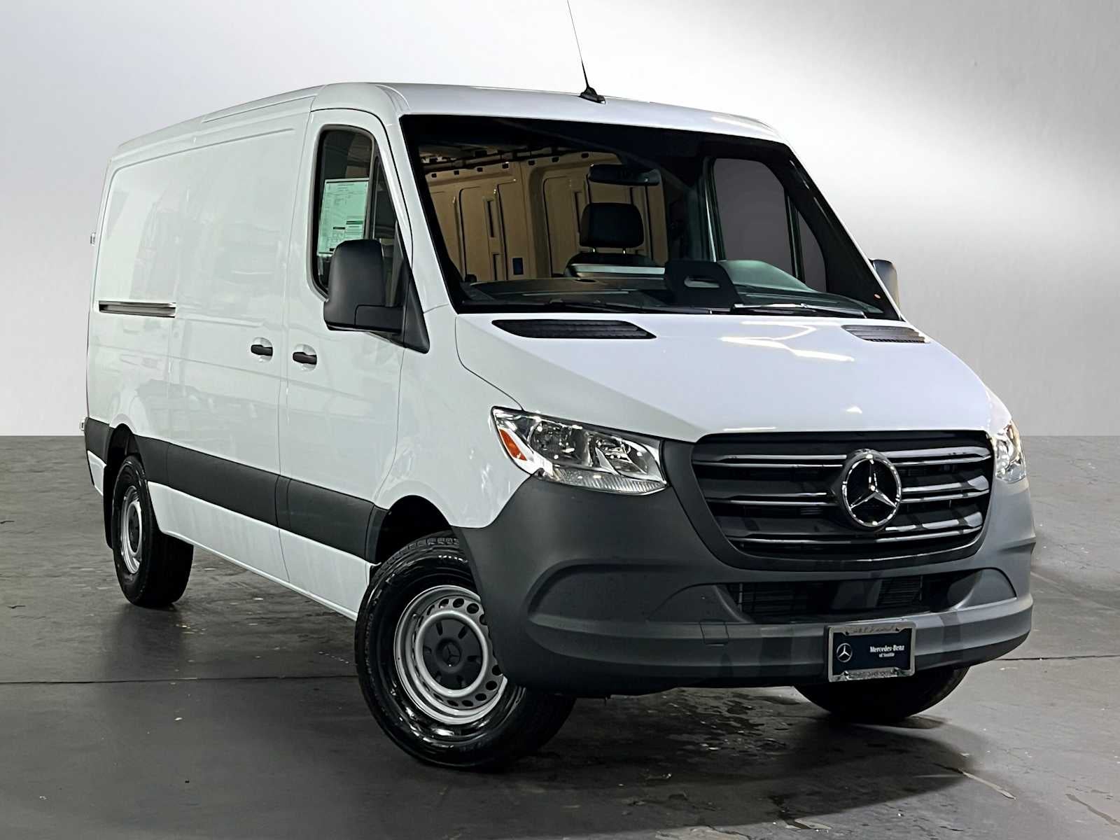 2025 Mercedes-Benz Sprinter 2500 Standard Roof I4 Diesel HO 144" RWD