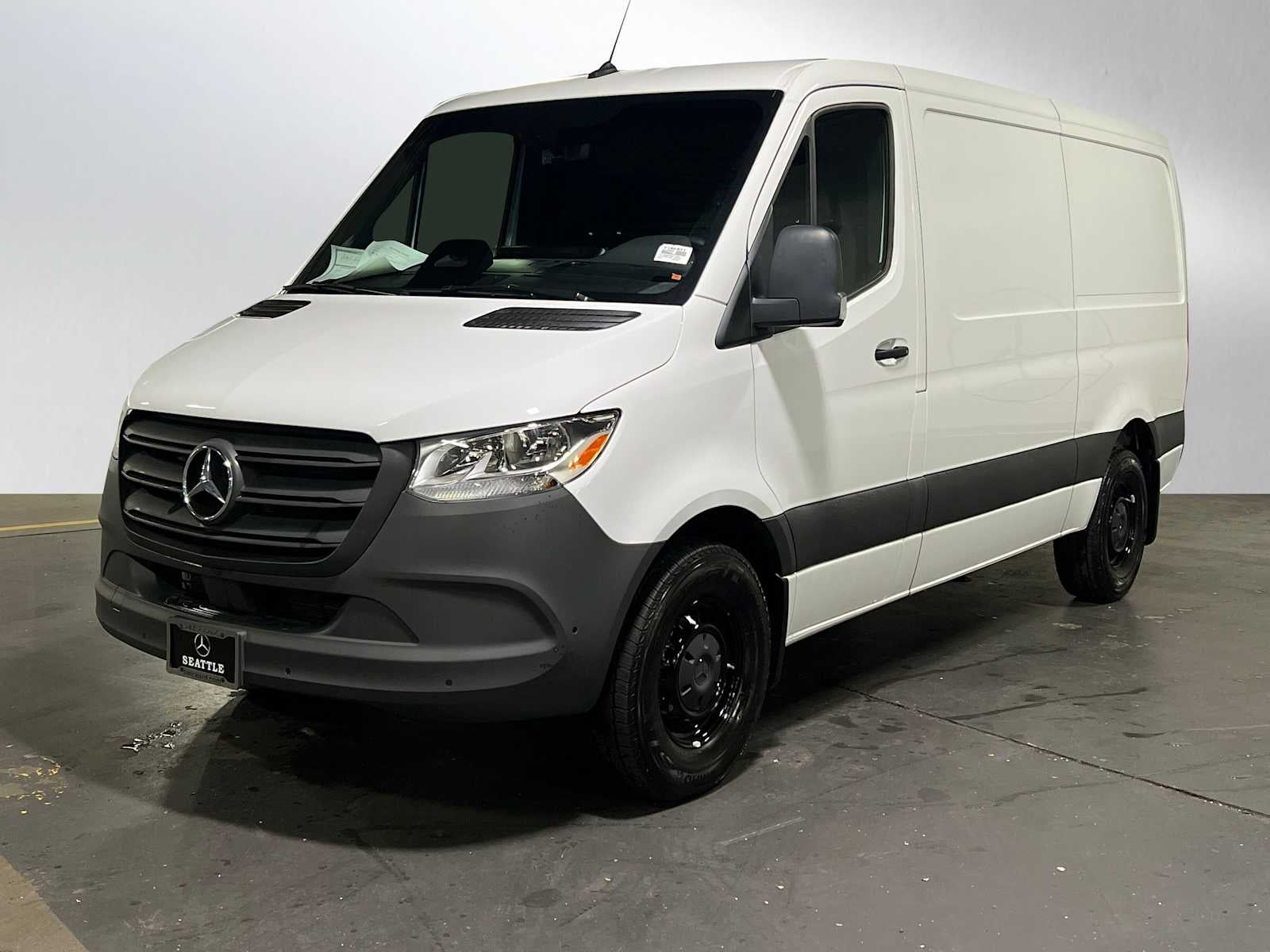 2025 Mercedes-Benz Sprinter 2500 Standard Roof I4 Diesel HO 144" RWD