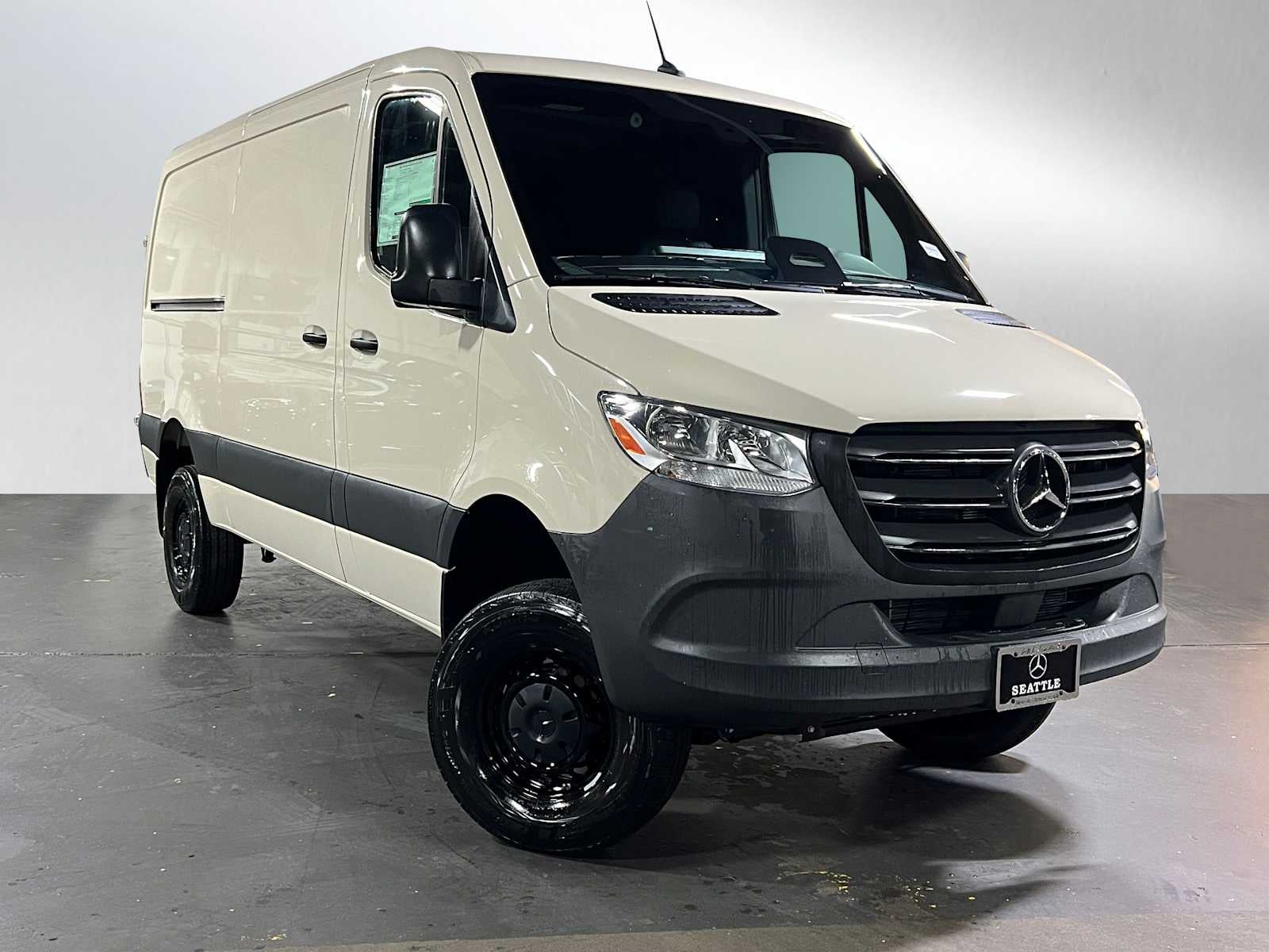 2025 Mercedes-Benz Sprinter 2500 Standard Roof I4 Diesel HO 144" AWD