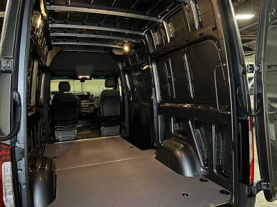 2026 Mercedes-Benz Sprinter 2500 Standard Roof I4 Diesel HO 144" AWD