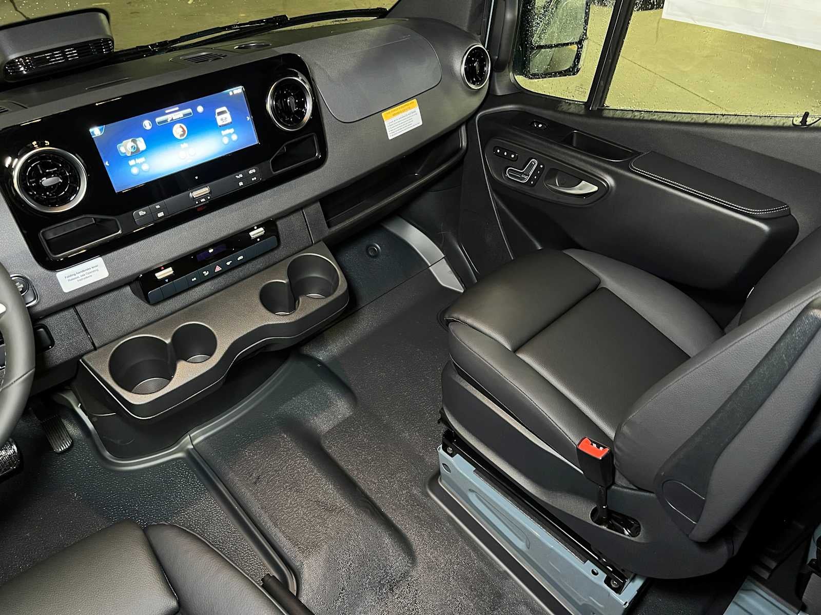 2026 Mercedes-Benz Sprinter 2500 Standard Roof I4 Diesel HO 144" AWD