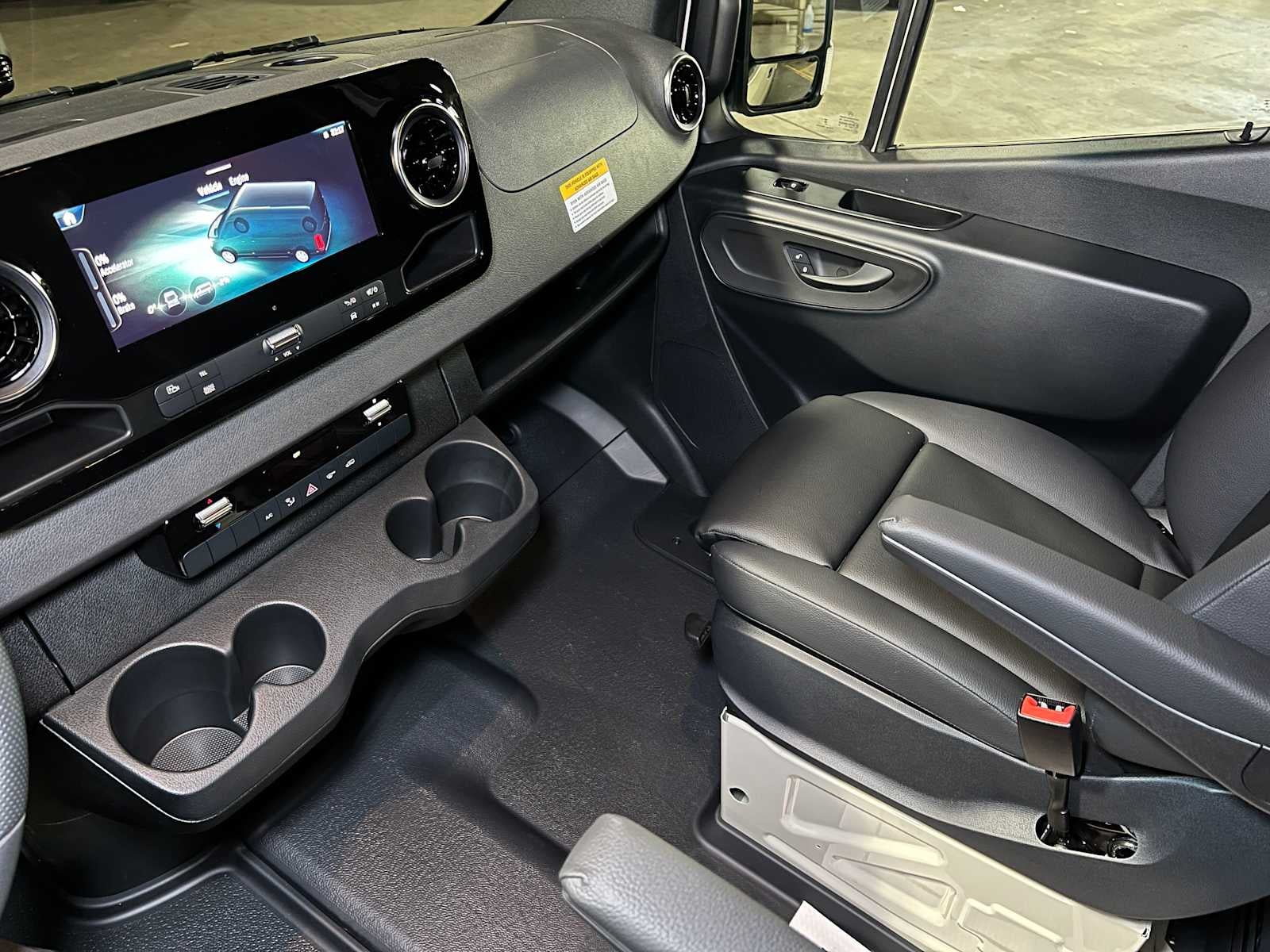 2025 Mercedes-Benz Sprinter 2500 Standard Roof I4 Diesel HO 144" AWD