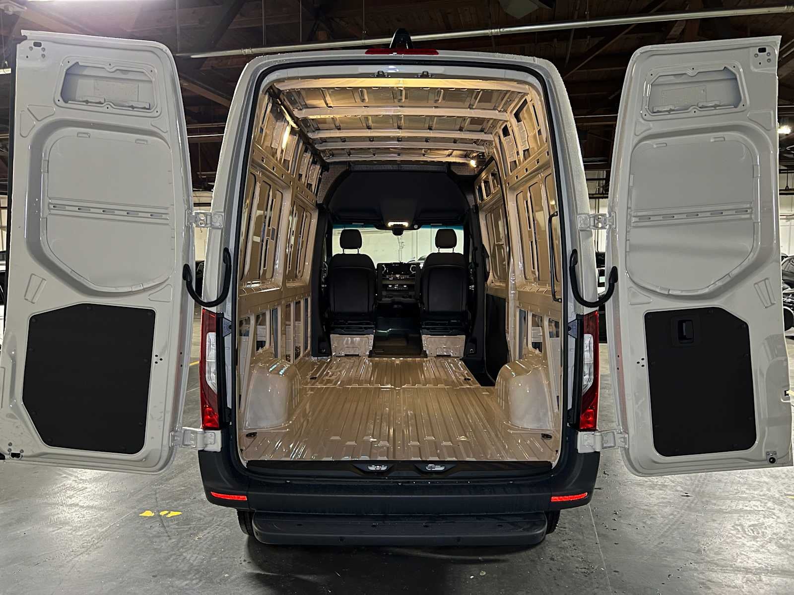 2026 Mercedes-Benz Sprinter 2500 Standard Roof I4 Diesel HO 144" AWD