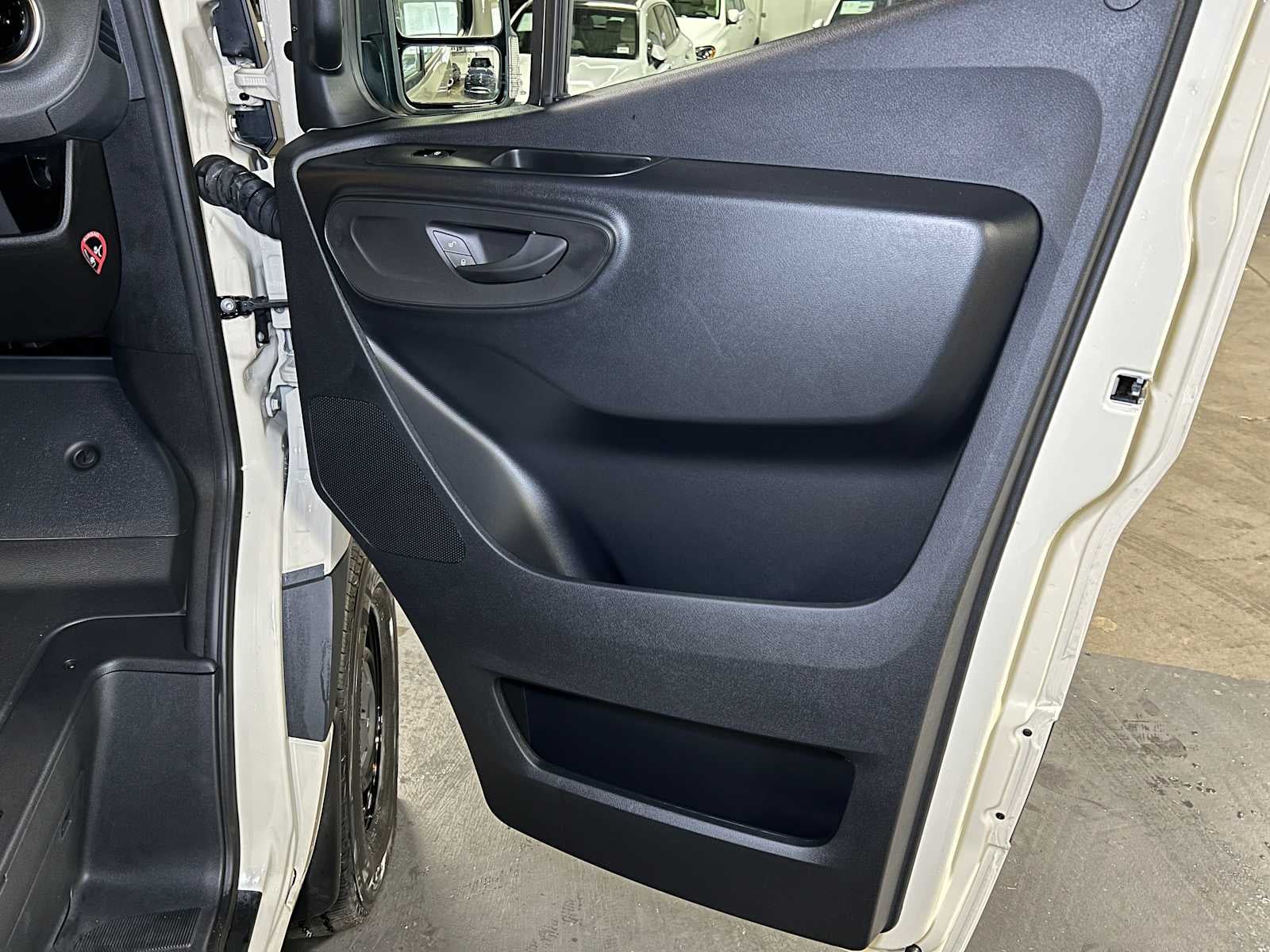 2025 Mercedes-Benz Sprinter 2500 Standard Roof I4 Diesel HO 144" AWD