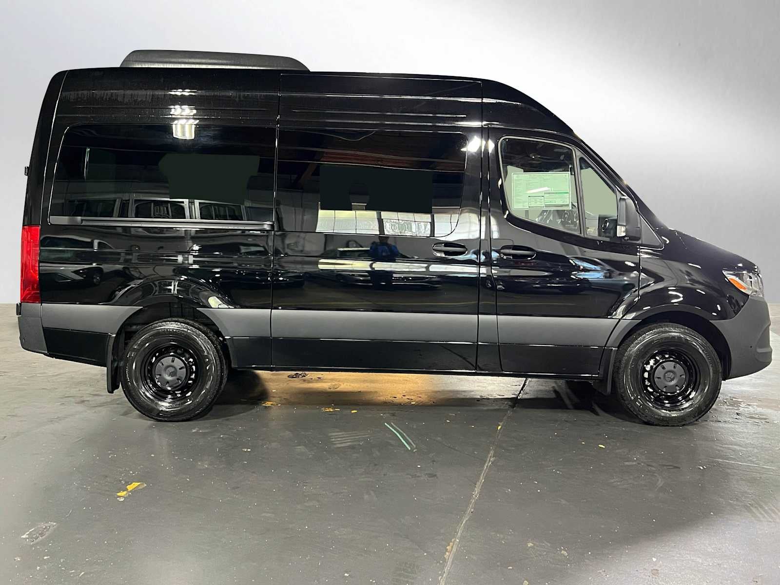 2025 Mercedes-Benz Sprinter 2500 Standard Roof I4 Diesel 144" RWD