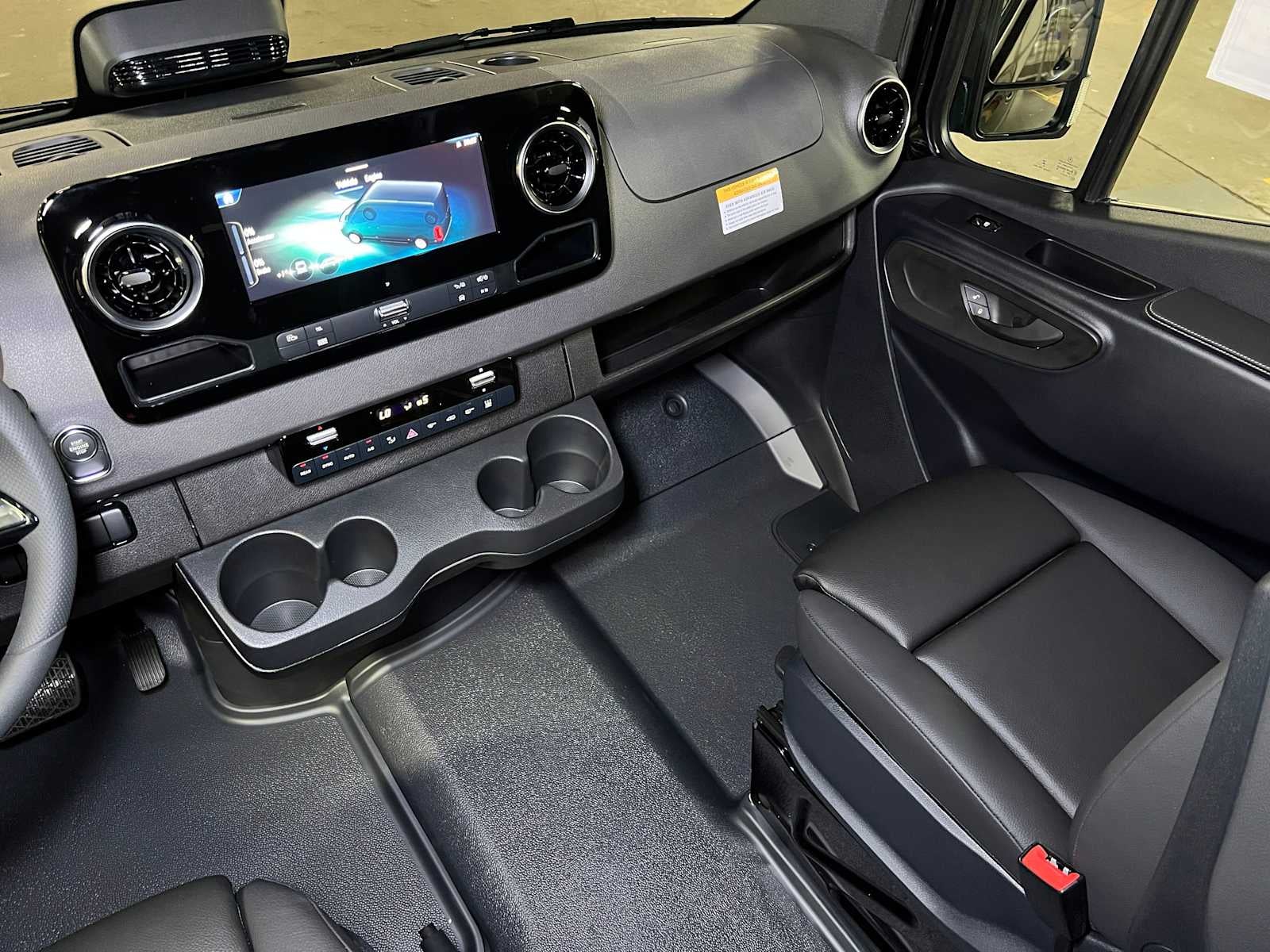 2025 Mercedes-Benz Sprinter 2500 Standard Roof I4 Diesel 144" RWD