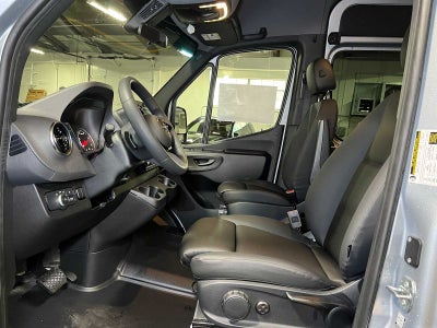 2025 Mercedes-Benz Sprinter 2500 Standard Roof I4 Diesel HO 144" RWD
