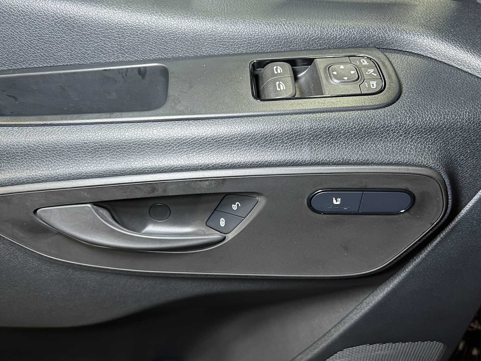 2025 Mercedes-Benz Sprinter 2500 Standard Roof I4 Diesel HO 144" RWD