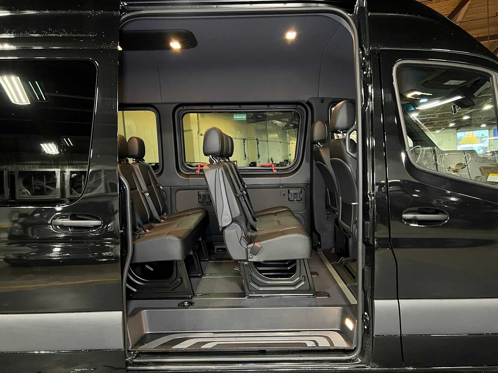 2025 Mercedes-Benz Sprinter 2500 Standard Roof I4 Diesel HO 144" RWD