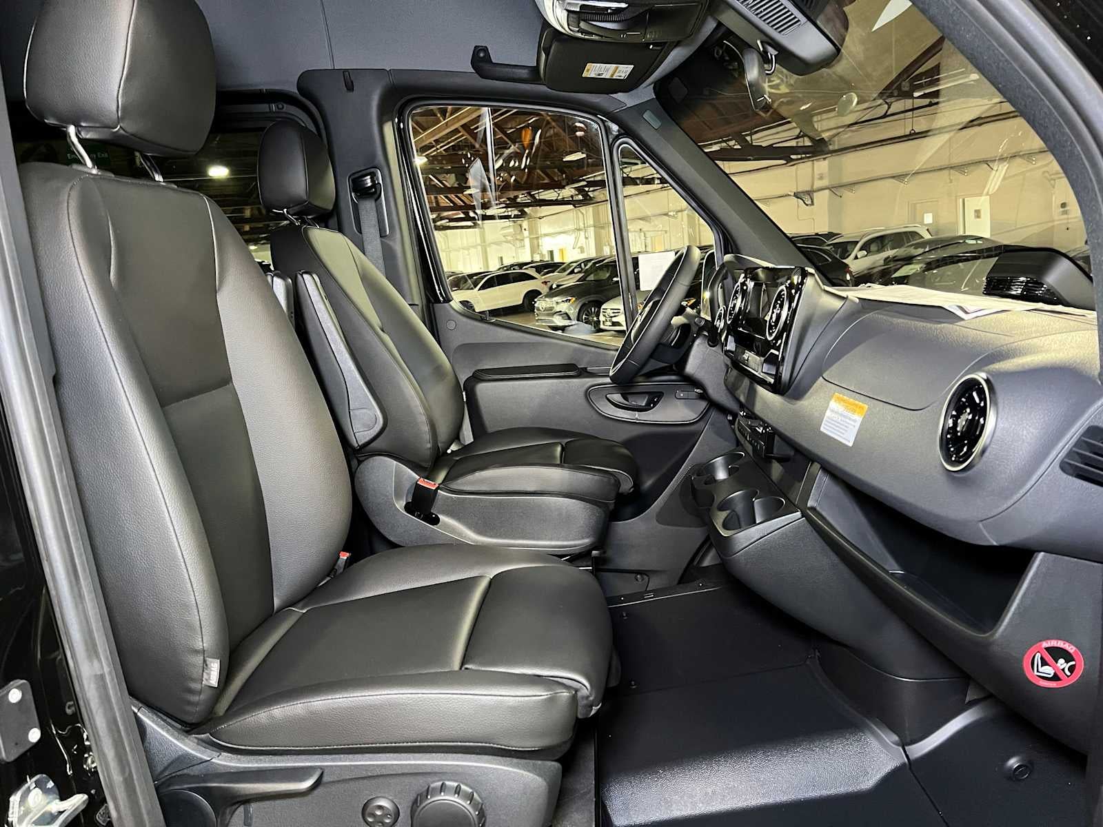 2025 Mercedes-Benz Sprinter 2500 Standard Roof I4 Diesel HO 144" RWD