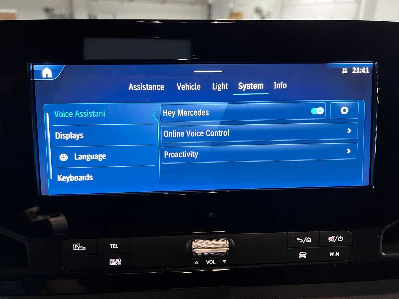 2025 Mercedes-Benz Sprinter 2500 Standard Roof I4 Diesel HO 144" RWD