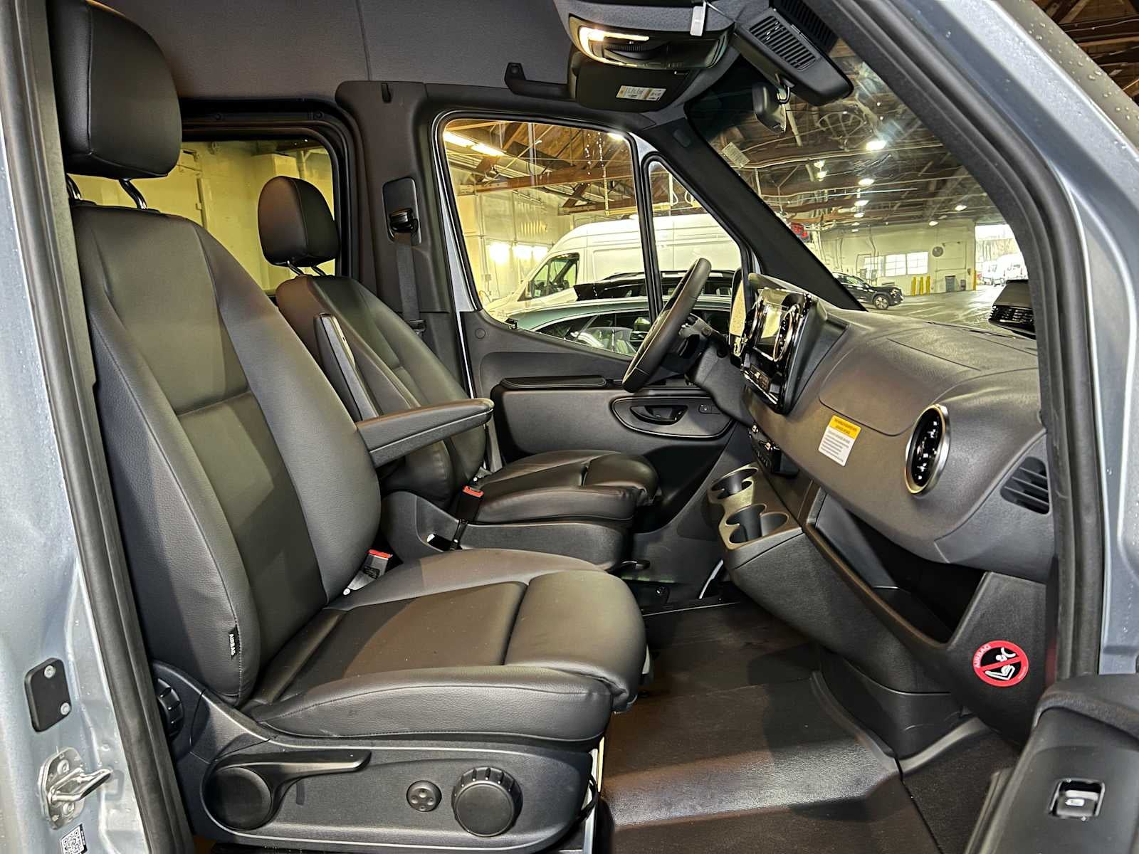 2025 Mercedes-Benz Sprinter 2500 High Roof I4 Diesel HO 170" RWD