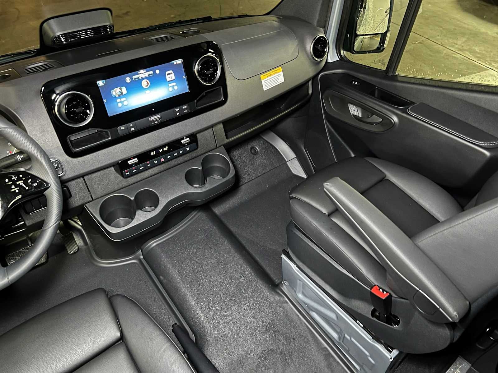 2025 Mercedes-Benz Sprinter 2500 High Roof I4 Diesel HO 170" RWD