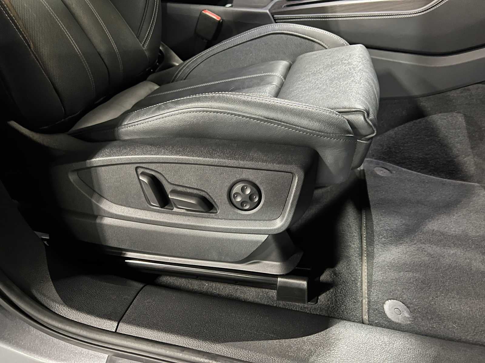 2023 Audi Q5 Premium Plus