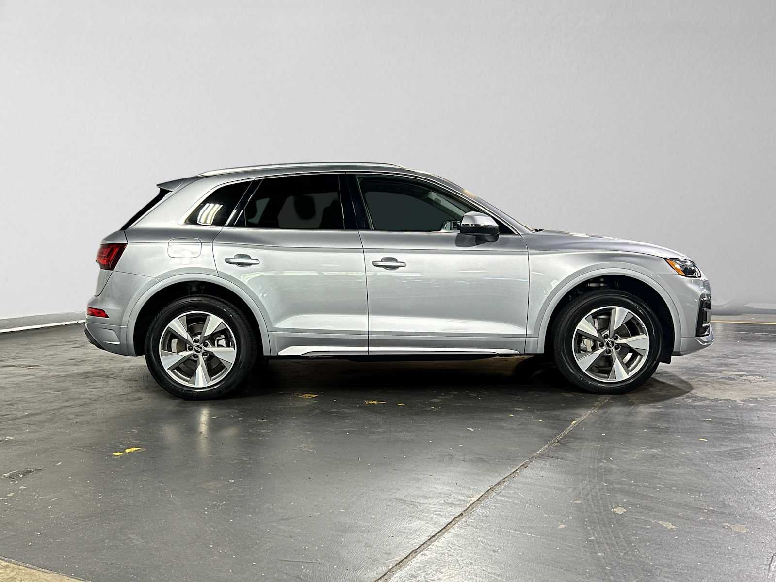 2023 Audi Q5 Premium Plus