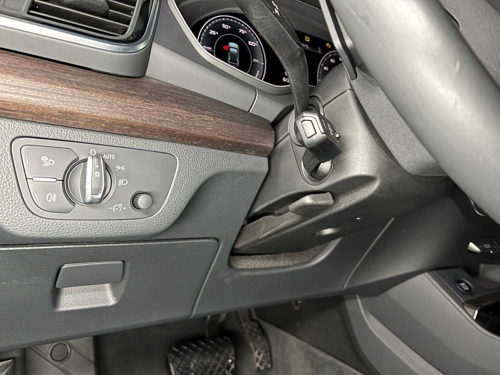 2024 Audi Q5 S line Premium