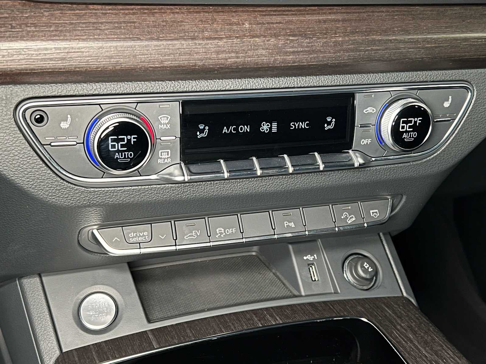 2024 Audi Q5 S line Premium