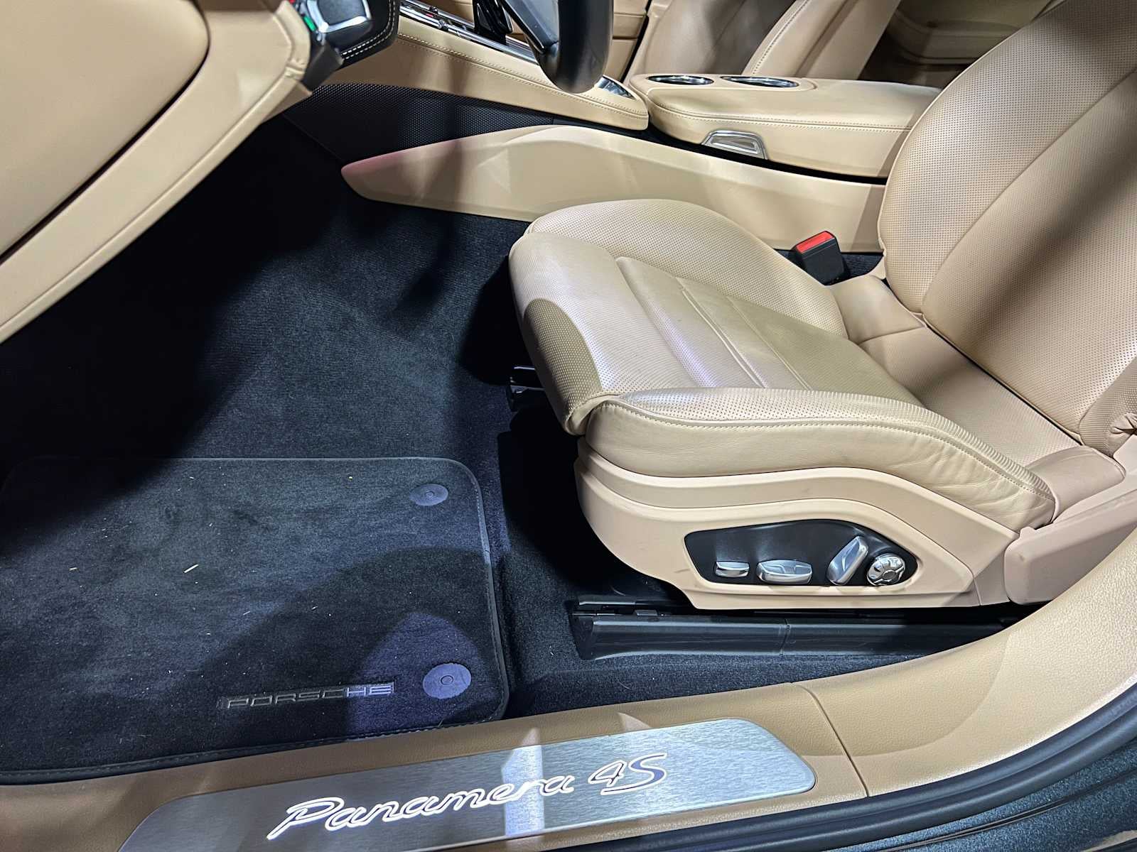 2018 Porsche Panamera 4S