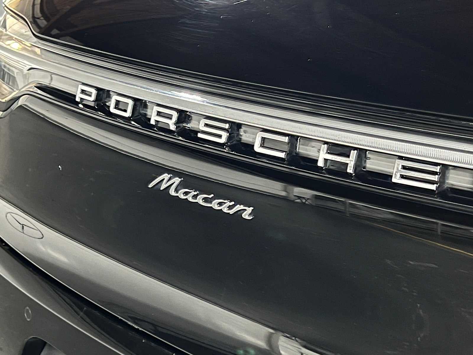 2021 Porsche Macan AWD