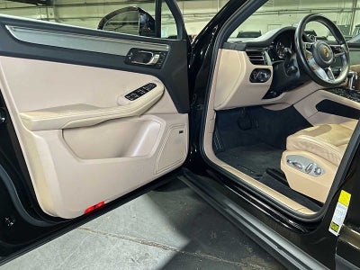2021 Porsche Macan AWD