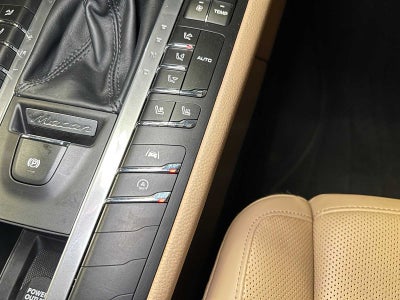 2021 Porsche Macan AWD