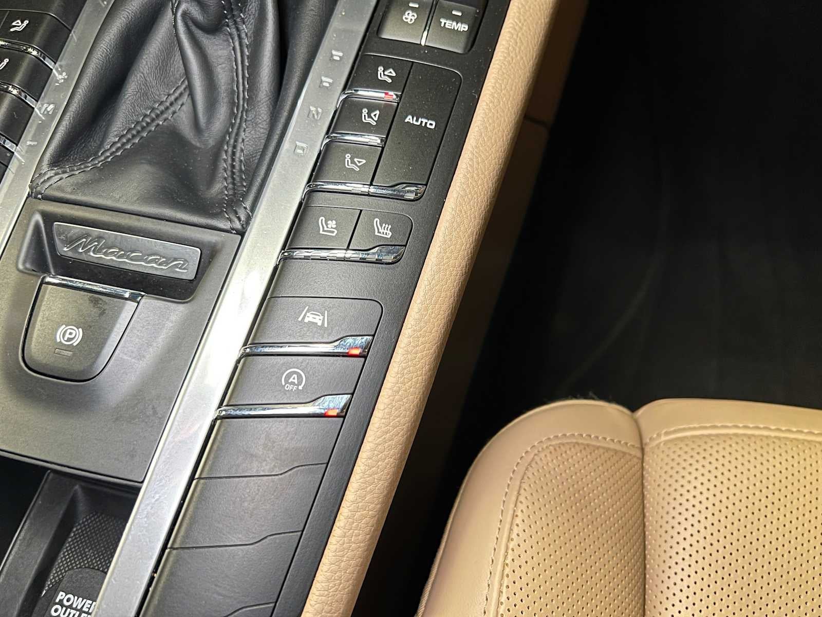 2021 Porsche Macan AWD