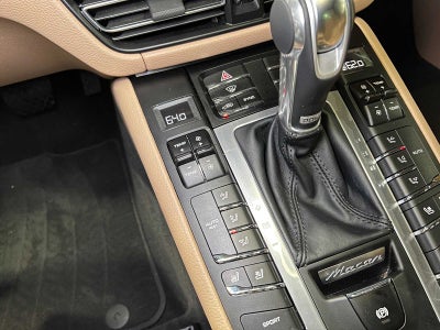 2021 Porsche Macan AWD