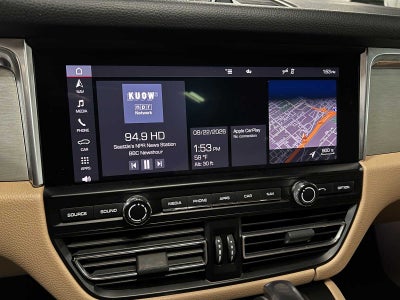 2021 Porsche Macan AWD