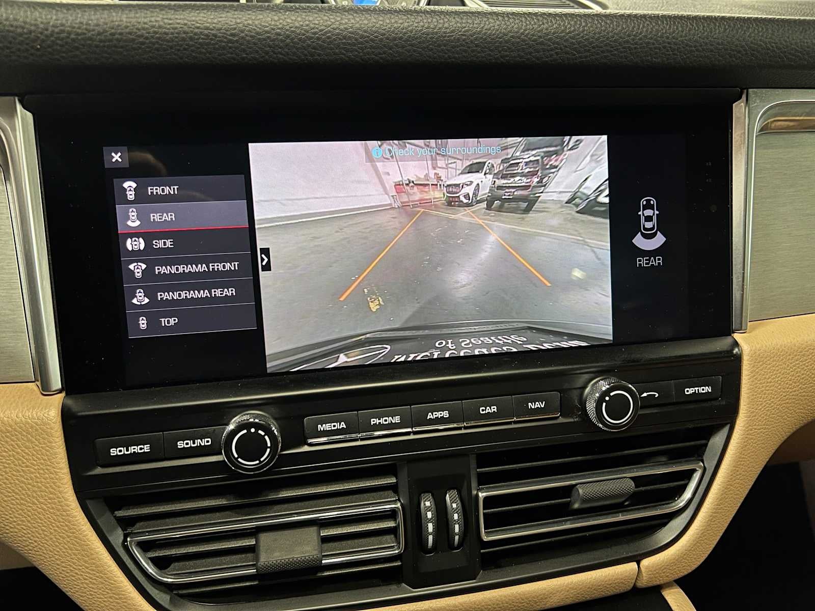 2021 Porsche Macan AWD